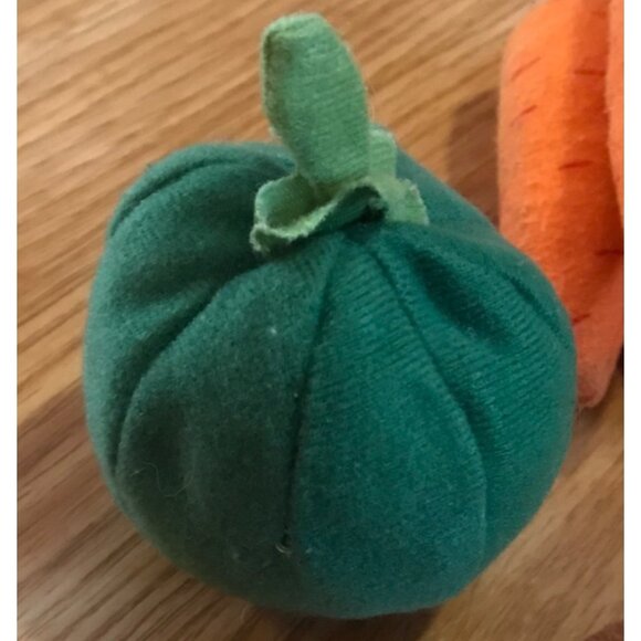 Plush Vegetable Toy Set For Kids Carrots, Leek, Eggplant, Pepper Mushroom - Picture 5 of 7